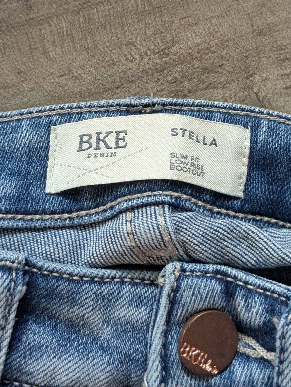 BKE Women's Denim Stella Slime Fit, Low Rise, Bootcut Jeans. 25x33 1/2 - Picture 2 of 2